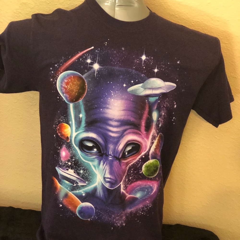 Med Alien T-shirt